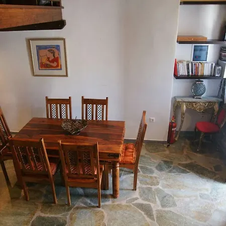 Dryopida House Apartment
