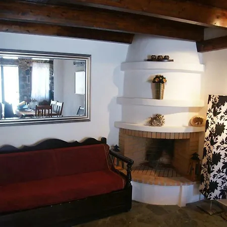 Dryopida House شقة