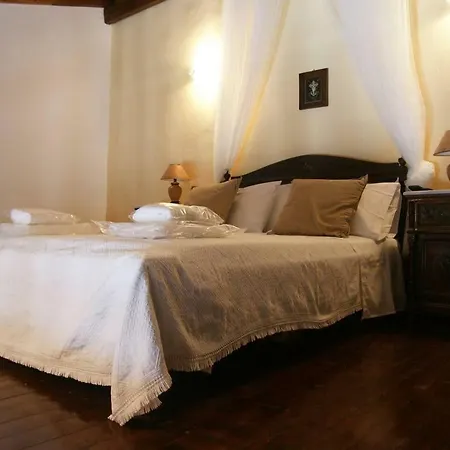 Apartment Dryopida House